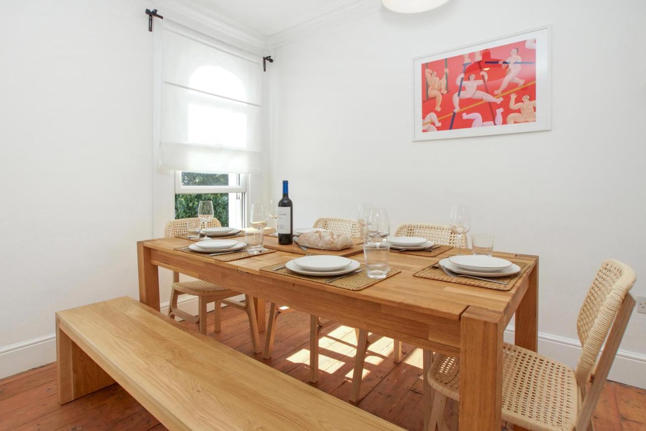 شقة Bright, Stylish & Cosy 3-Bed Flat Near Mile End لندن المظهر الخارجي الصورة
