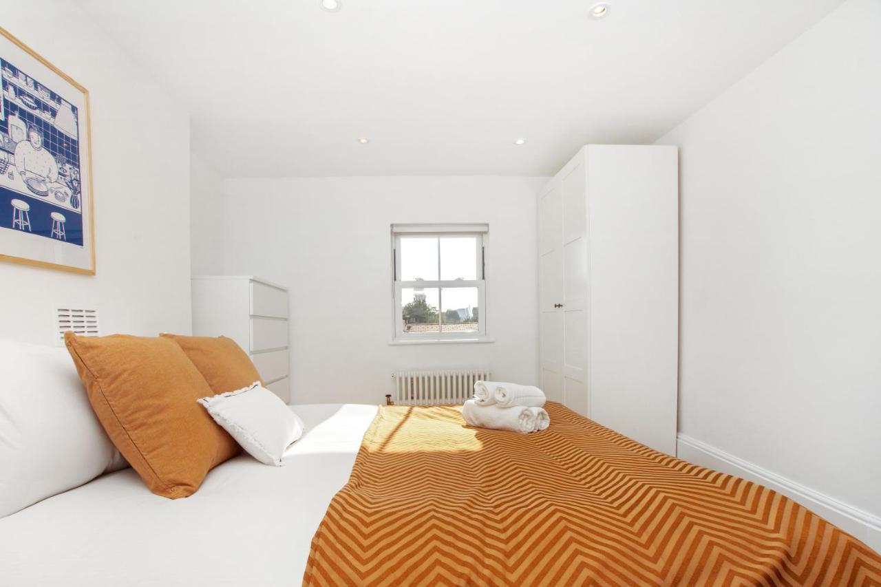 شقة Bright, Stylish & Cosy 3-Bed Flat Near Mile End لندن المظهر الخارجي الصورة